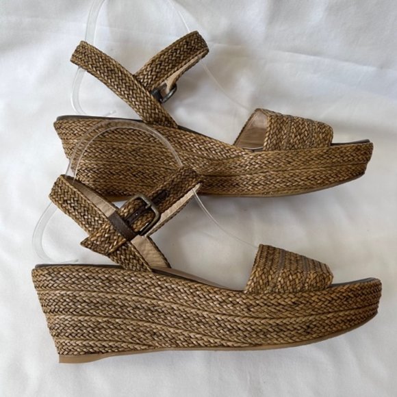 Stuart Weitzman Raffia Tan Ankle Strap Wedge Heel Sandals - Picture 5 of 13